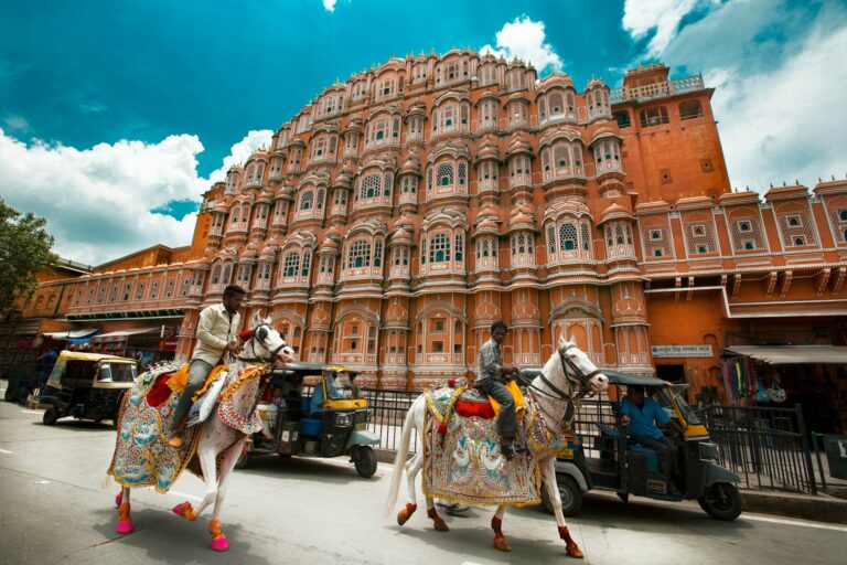 Read more about the article Why Jaipur is the Heart of Jewelry Craftsmanship