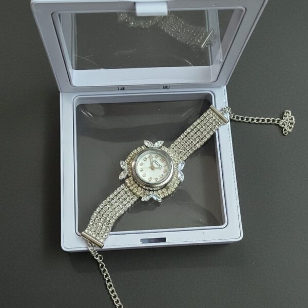 ✨ Silver Crystal Luxury Bracelet Watch