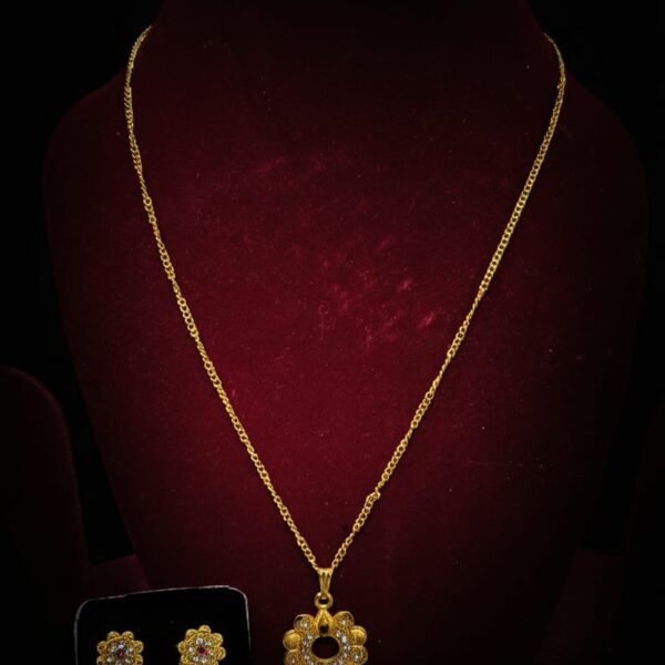 Royal Bloom Pendant Set