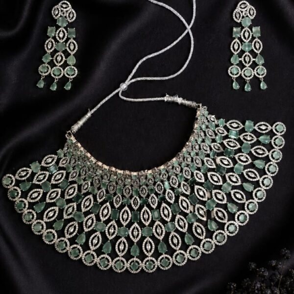 Emerald Elegance Choker Set