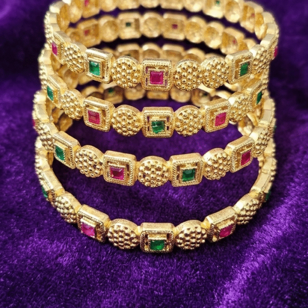 Ruby Emerald Antique Texture Bangles Set