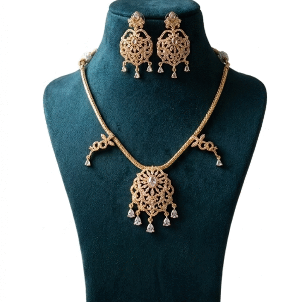 Elegant Gold-Plated Intricate Filigree Pendant Necklace Set with Matching Drop Earrings