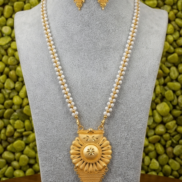 The Sunburst Filigree Pearl Mala Set