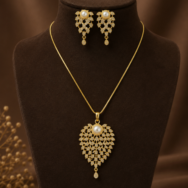 The Pearlescent Leaf Pendant Set